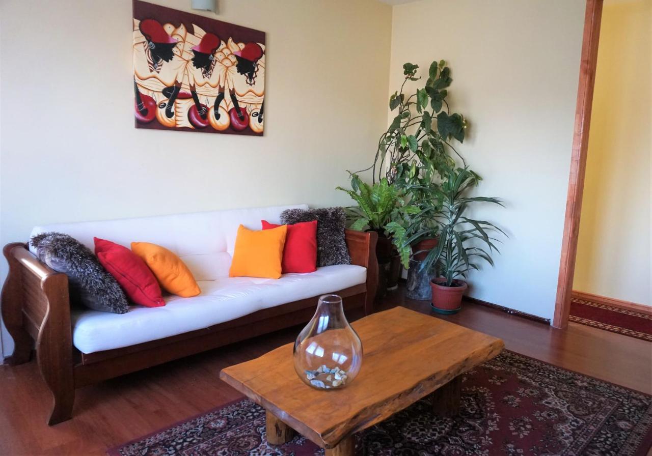 Hostal Casa Arrayán Coyhaique Esterno foto